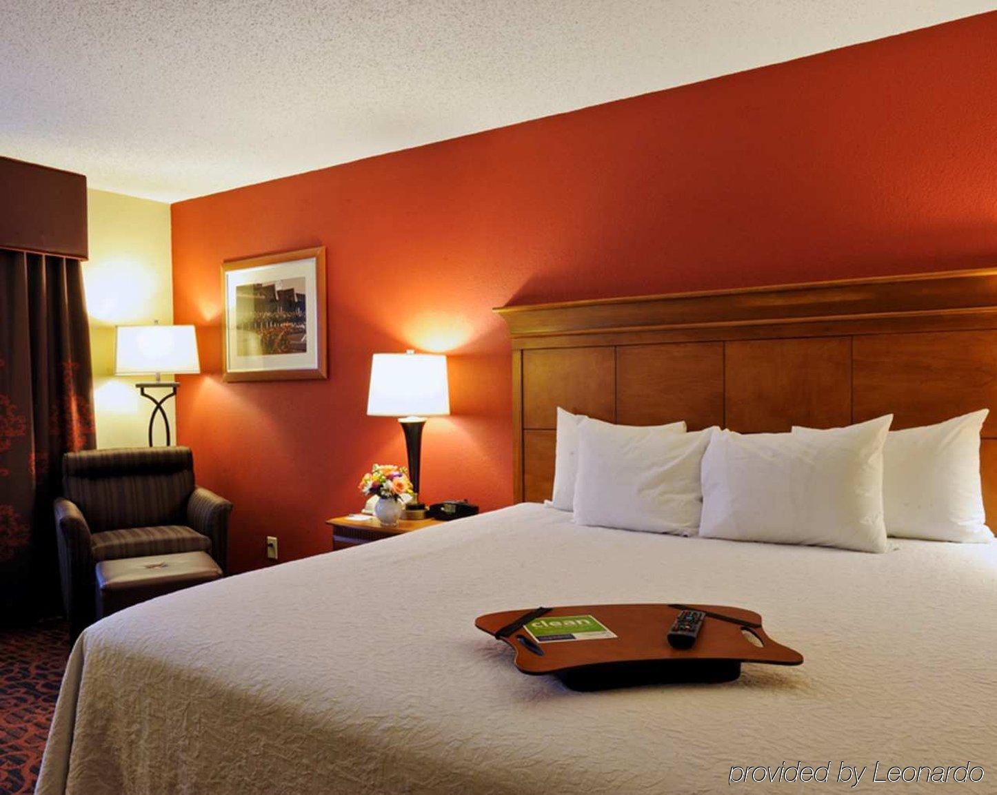 Hampton Inn Louisville Downtown Chambre photo