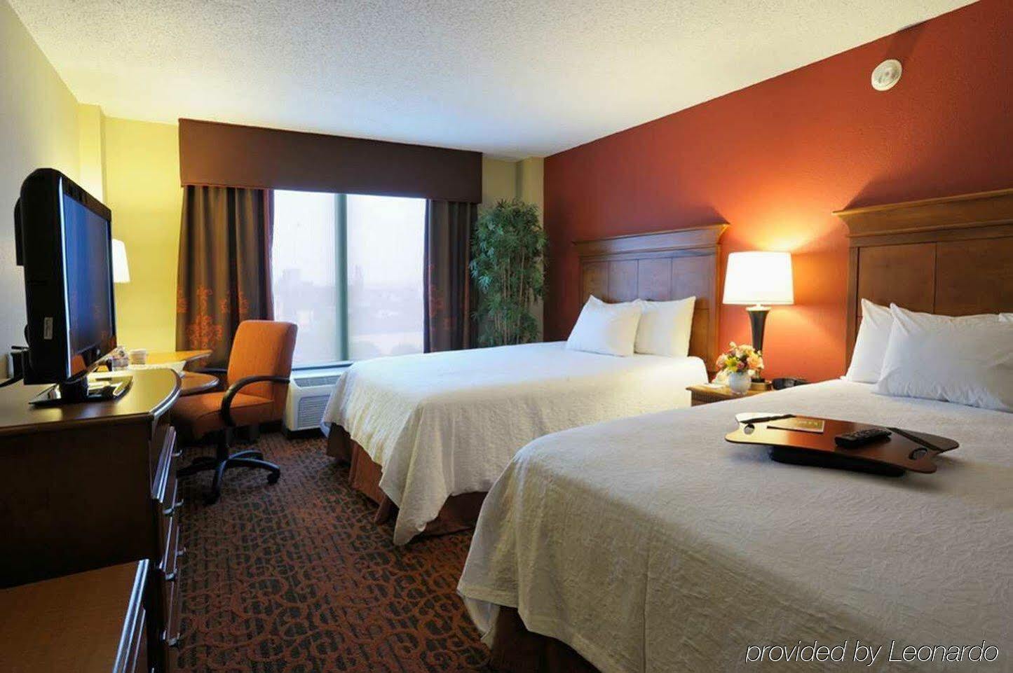 Hampton Inn Louisville Downtown Extérieur photo